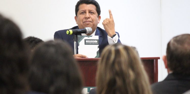 PRESENTAN EN EL TRIJEZ EL LIBRO “RELECCIÓN, TEMAS DE ANÁLISIS EN MATERIA ELECTORAL”. PRESENTAN EN EL TRIJEZ EL LIBRO “RELECCIÓN, TEMAS DE ANÁLISIS EN MATERIA ELECTORAL”.