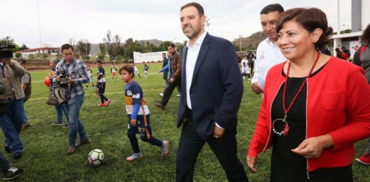 ENTREGA TELLO A DEPORTISTAS UN MODERNO Y REHABILITADO CENTRO INCUFIDEZ