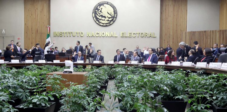 APRUEBA COMISIÓN DE VINCULACIÓN CONVOCATORIAS PARA 37 CONSEJERAS Y CONSEJEROS ELECTORALES DE OPLE EN 13 ESTADOS