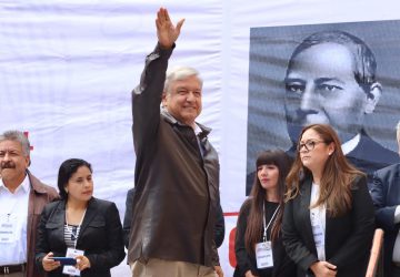 PROMETE AMLO ACABAR CON INTERMEDIARIOS EN PROGRAMAS SOCIALES