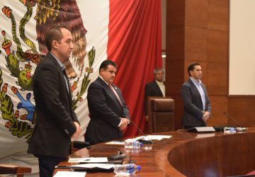 SOLICITA LXIII LEGISLATURA SE RESPETEN DERECHOS DE MAESTROS Y MAESTRAS EN MÉXICO