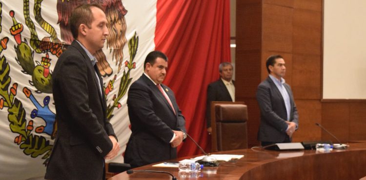 SOLICITA LXIII LEGISLATURA SE RESPETEN DERECHOS DE MAESTROS Y MAESTRAS EN MÉXICO