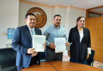 FIRMA GOBIERNO ESTATAL CONVENIO CON JALPA PARA PROFESIONALIZAR A PERSONAL DEL SERVICIO PÚBLICO