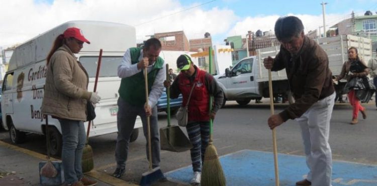 INICIA GOBIERNO DEL ESTADO CAMPAÑA  YO LIMPIO MI CALLE EN COLONIA TRES CRUCES