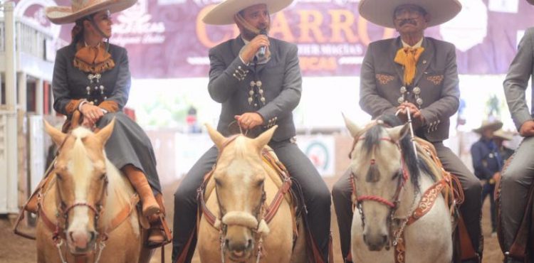 GRACIAS A LOS CHARROS DE MÉXICO POR VOLTEAR A ESTA TIERRA PARA HACER SU CONGRESO NACIONAL: GOBERNADOR