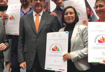 RECIBE CDHEZ DISTINTIVO “GILBERTO RINCÓN GALLARDO” 2018