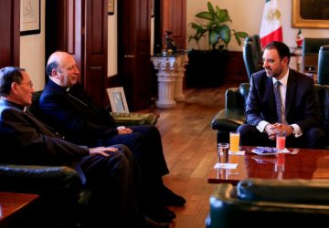 RECIBE GOBERNADOR AL NUNCIO APOSTÓLICO FRANCO COPPOLA