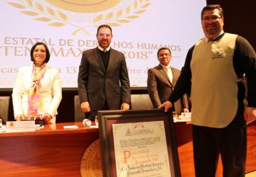 ENTREGA CDHEZ PREMIO ESTATAL DE DERECHOS HUMANOS A LA FUNDACIÓN «MOVILIDAD HUMANA Y DESARROLLO COMUNITARIO»