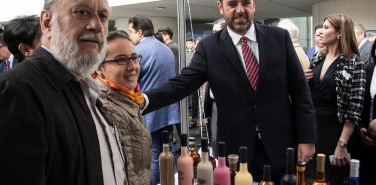 ZACATECAS SE HACE PRESENTE EN EL SENADO DE LA REPÚBLICA CON UNA EXPOSICIÓN GASTRONÓMICA, TURÍSTICA Y CULTURAL