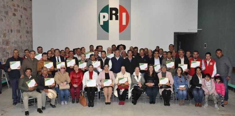 RECONOCE EL PRI TRABAJO DE DELEGADOS MUNICIPALES Y DISTRITALES