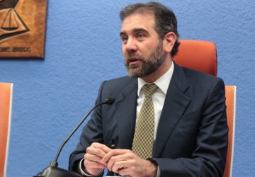 MECANISMOS PLEBISCITARIOS PUEDEN CONDUCIR A LA DEMOCRACIA DE LA APARIENCIA: LORENZO CÓRDOVA