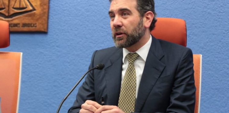 MECANISMOS PLEBISCITARIOS PUEDEN CONDUCIR A LA DEMOCRACIA DE LA APARIENCIA: LORENZO CÓRDOVA