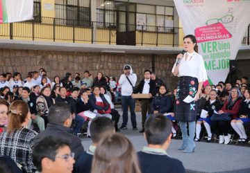 INICIA GOBIERNO DEL ESTADO PROGRAMA VER BIEN PARA APRENDER MEJOR EN SECUNDARIAS