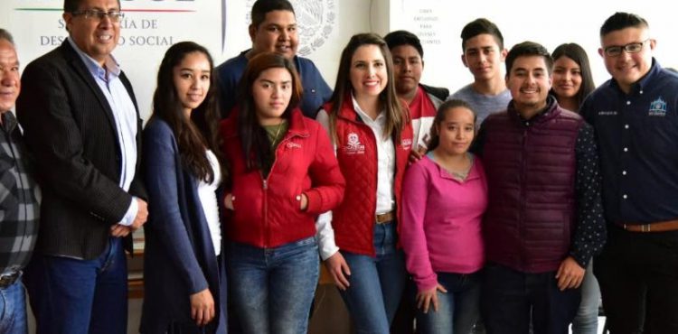 REFRENDA GOBIERNO COMPROMISO DE TRABAJO UNIDO A FAVOR DE LA JUVENTUD ZACATECANA