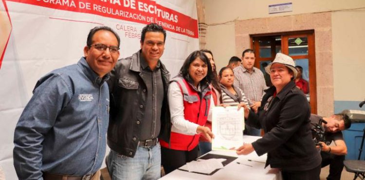 BRINDAN CERTEZA PATRIMONIAL A FAMILIAS DE CALERA