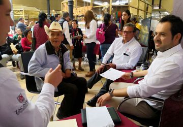 EN HISTÓRICA AUDIENCIA PÚBLICA, SE DUPLICA LA AFLUENCIA DE PERSONAS ATENDIDAS POR ULISES MEJÍA HARO