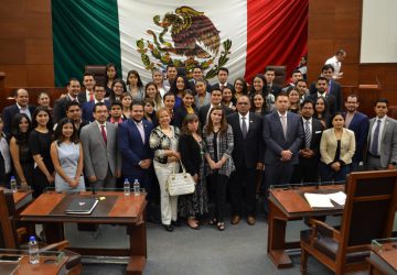 SE DESARROLLA EXITOSAMENTE EL PRIMER PARLAMENTO UNIVERSITARIO