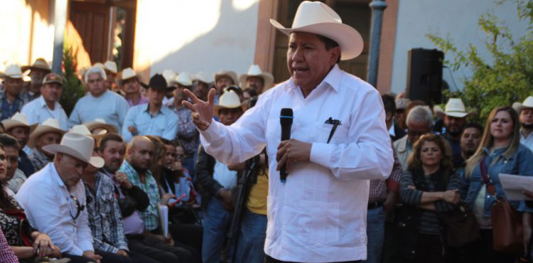 PRESENTA DAVID MONREAL CRÉDITO GANADERO A LA PALABRA EN PINOS Y GUADALUPE, ZACATECAS. PRESENTA DAVID MONREAL CRÉDITO GANADERO A LA PALABRA EN PINOS Y GUADALUPE, ZACATECAS.