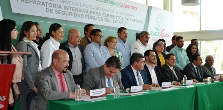 FIRMAN CONVENIO GOBIERNO ESTATAL, UAZ Y AYUNTAMIENTOS PARA FORTALECER FORMACIÓN ACADÉMICA DE POLICÍAS