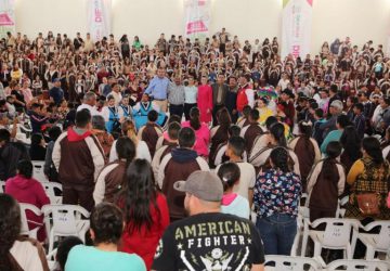 298 ESTUDIANTES DE LAS SECUNDARIAS DE MIGUEL AUZA RECIBEN LENTES