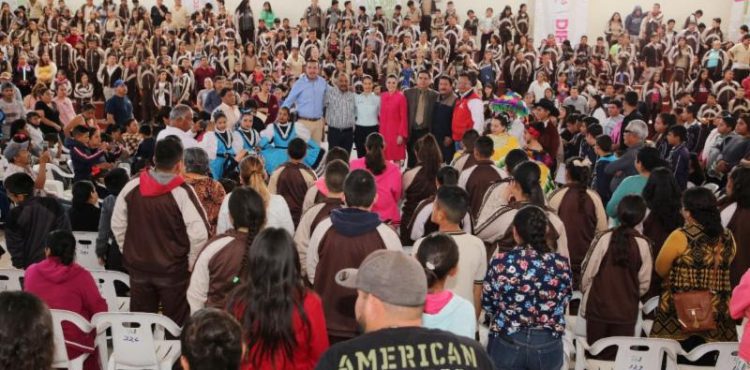 298 ESTUDIANTES DE LAS SECUNDARIAS DE MIGUEL AUZA RECIBEN LENTES