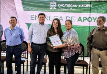 CUMPLE GOBIERNO DE ZACATECAS A PRODUCTORES AGRÍCOLAS DE MOYAHUA