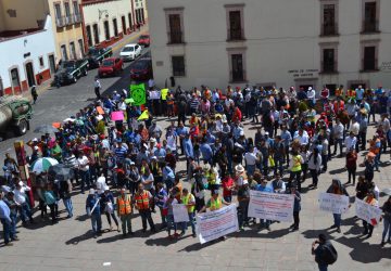 PROTESTAN TRABAJADORES DE LA MINERA PEÑASQUITO, POR EL CIERRE DE SU FUENTE DE EMPLEO