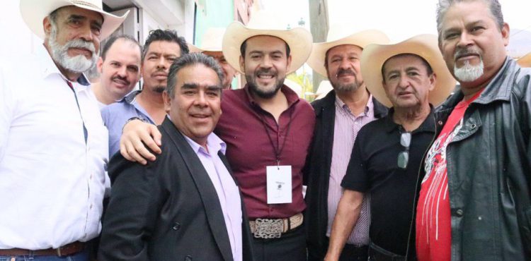 ACOMPAÑA ULISES MEJÍA HARO A ANDRÉS MANUEL LÓPEZ OBRADOR EN SU VISITA POR EL ESTADO DE ZACATECAS