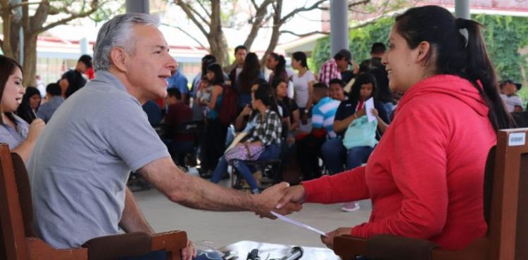 ACUERDA COZCYT ESTABLECER CLUBES DE CIENCIA Y TECNOLOGÍA DURANTE AUDIENCIA EN RÍO GRANDE