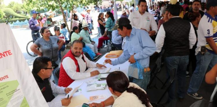 TLALTENANGO Y SU GENTE RECIBEN SERVICIOS Y APOYOS DIVERSOS DURANTE FERIA DIFERENTE DEL SEDIF