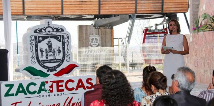 PRESENTA SEDIF AVANCES DEL CONTRATO CON LAS FAMILIAS ZACATECANAS Y SUS VALORES