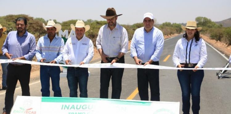 SE BENEFICIA PINOS CON NUEVOS CAMINOS, CARRETERAS, INFRAESTRUCTURA EDUCATIVA Y EQUIPO AGRÍCOLA