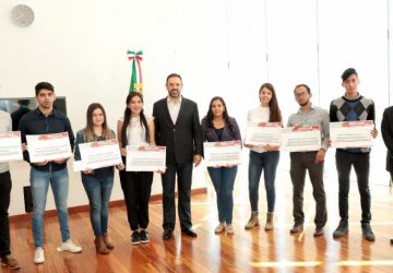 RECIBEN 858 ESTUDIANTES DE NIVEL SUPERIOR ESTÍMULOS POR SU EXCELENCIA ACADÉMICA