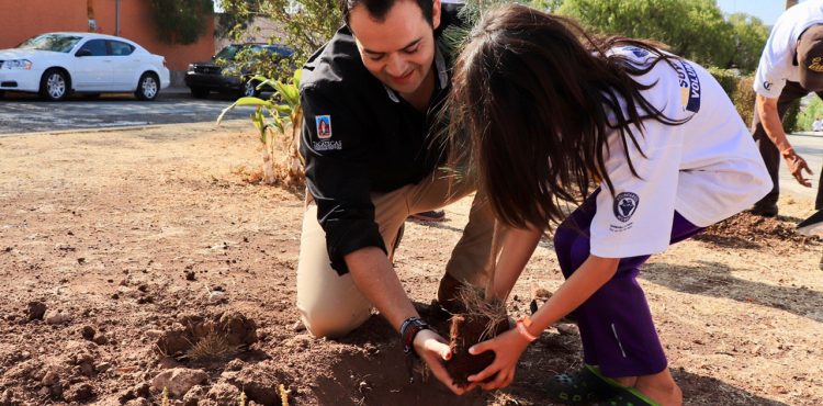 DEMUESTRAN ULISES MEJÍA HARO Y COLABORADORES COMPROMISO CON EL MEDIO AMBIENTE