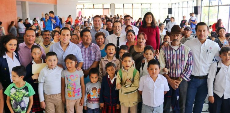 INAUGURA ULISES MEJÍA HARO COMEDOR COMUNITARIO PARA MEJORAR LA ALIMENTACIÓN DE MENORES ZACATECANOS