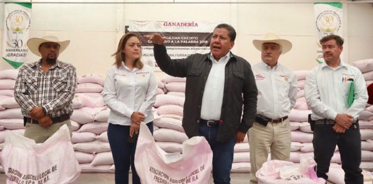 EN FRESNILLO Y VALPARAÍSO, DAVID MONREAL DIO INICIO A LA DISTRIBUCIÓN DE 3 MIL TONELADAS DE SEMILLA DE AVENA