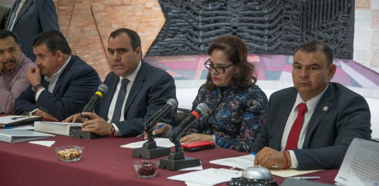 RECIBEN LEGISLADORES LOCALES A SECRETARIO DE OBRAS PÚBLICAS