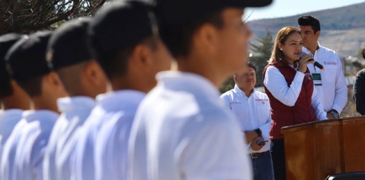 ENTREGA GOBIERNO DE MÉXICO LOS APOYOS DE BECAS BENITO JUÁREZ A ALUMNOS DEL BACHILLERATO GENERAL POLICIAL