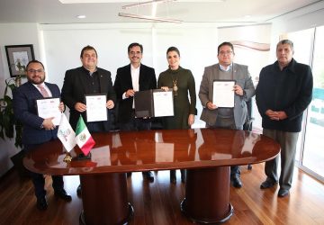 FIRMAN CONVENIO SEDIF-UAZ PARA APOYAR CON ACTIVIDADES ACADÉMICAS A MUJERES ALBERGADAS EN EL CAVIZ