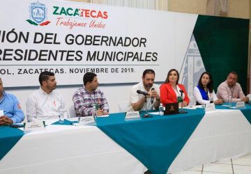 GOBERNADOR ALEJANDRO TELLO ENTREGA A MUNICIPIOS 300 MILLONES DE PESOS COMO ADELANTO DE PARTICIPACIONES