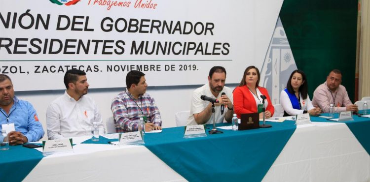 GOBERNADOR ALEJANDRO TELLO ENTREGA A MUNICIPIOS 300 MILLONES DE PESOS COMO ADELANTO DE PARTICIPACIONES