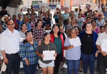 RECIBEN HABITANTES DE APOZOL PAQUETES PARA MEJORAMIENTO DE VIVIENDA Y TERRENOS