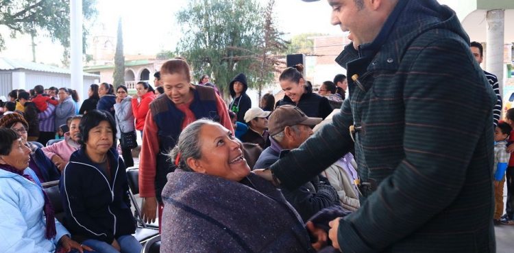 VUELVE ULISES MEJÍA HARO A COLONIAS Y COMUNIDADES CON FESTIVAL DE REYES Y NUEVOS COMPROMISOS