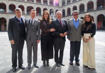 ANDRÉS MANUEL LÓPEZ OBRADOR Y SENADORES DEL PT ACUERDAN AGENDA LEGISLATIVA