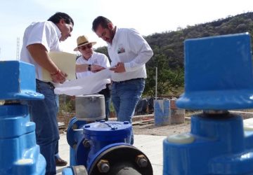 HABITANTES DE TRINIDAD GARCÍA DE LA CADENA SE BENEFICIAN CON OBRAS HÍDRICAS