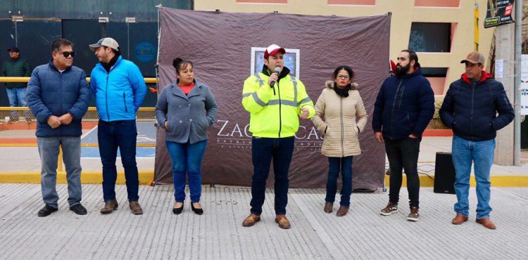 CONTINÚA ULISES MEJIA HARO CON PAVIMENTACIONES EN LA CAPITAL