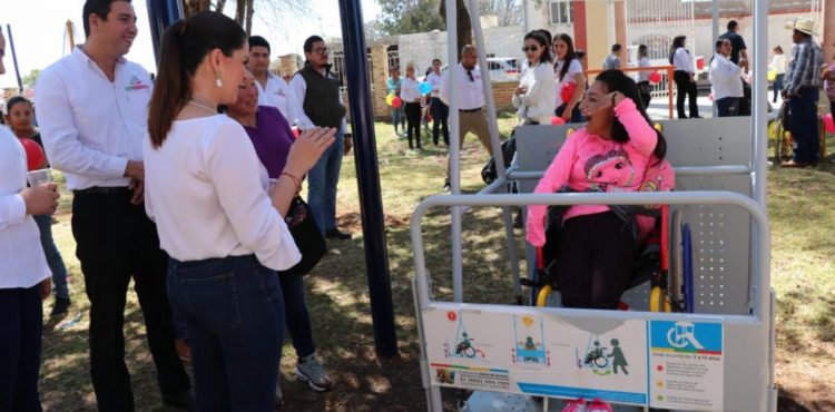 INAUGURA PRESIDENTA DE SEDIF EL PRIMERO DE 10 PARQUES INFANTILES INCLUYENTES