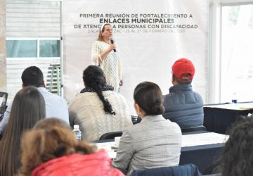 CAPACITAN A ENLACES MUNICIPALES DE ATENCIÓN A PERSONAS CON DISCAPACIDAD