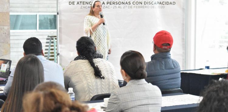 CAPACITAN A ENLACES MUNICIPALES DE ATENCIÓN A PERSONAS CON DISCAPACIDAD