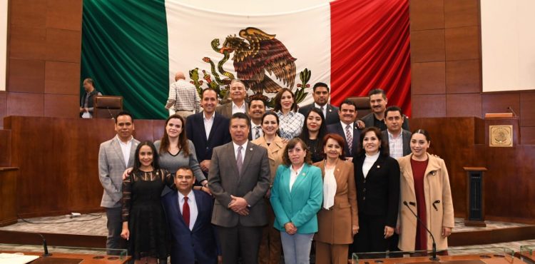 CON SESIÓN SOLEMNE, INICIA EL SEGUNDO PERIODO ORDINARIO DEL SEGUNDO AÑO DE EJERCICIO DE LA LXIII LEGISLATURA